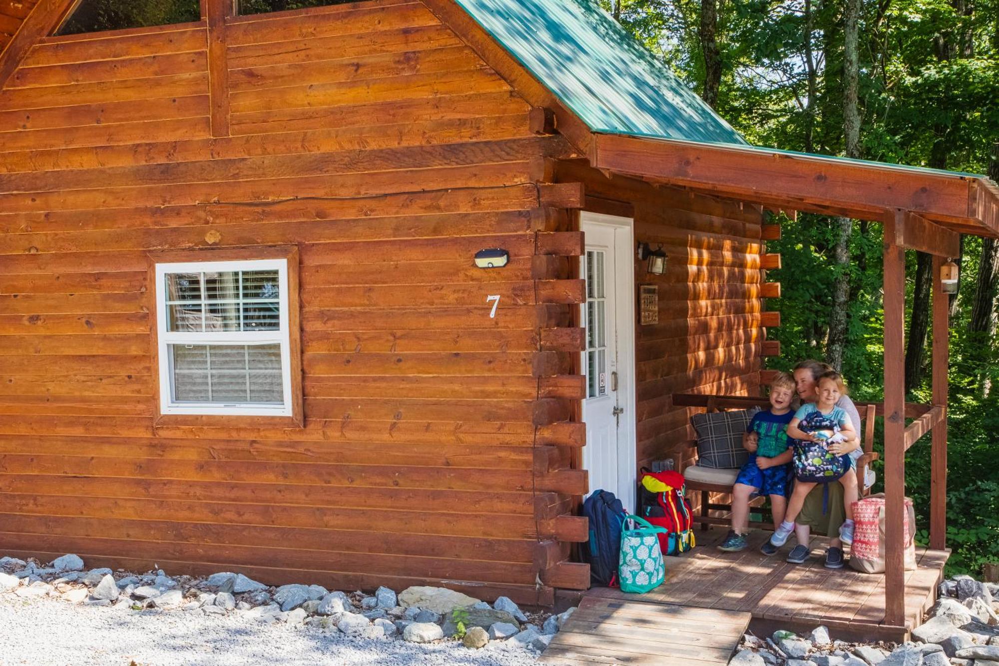 Kozy Haven Log Cabin Rentals Columbia Eksteriør bilde
