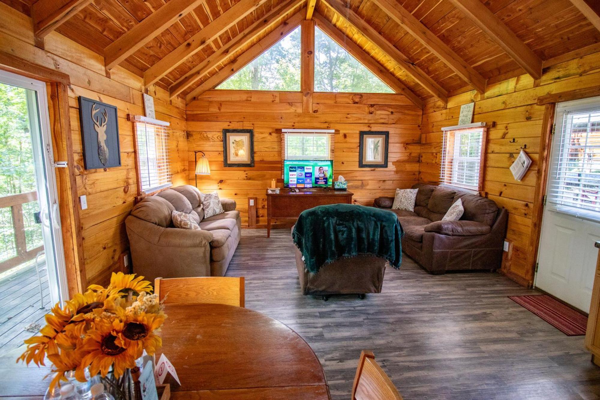 Kozy Haven Log Cabin Rentals Columbia Eksteriør bilde